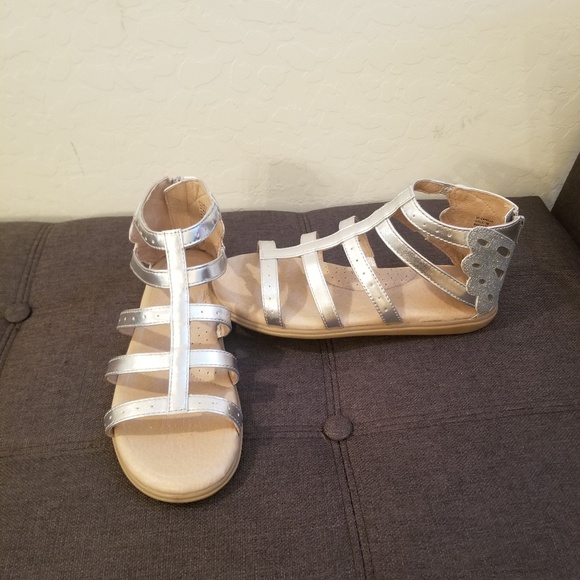 gladiator sandals size 3